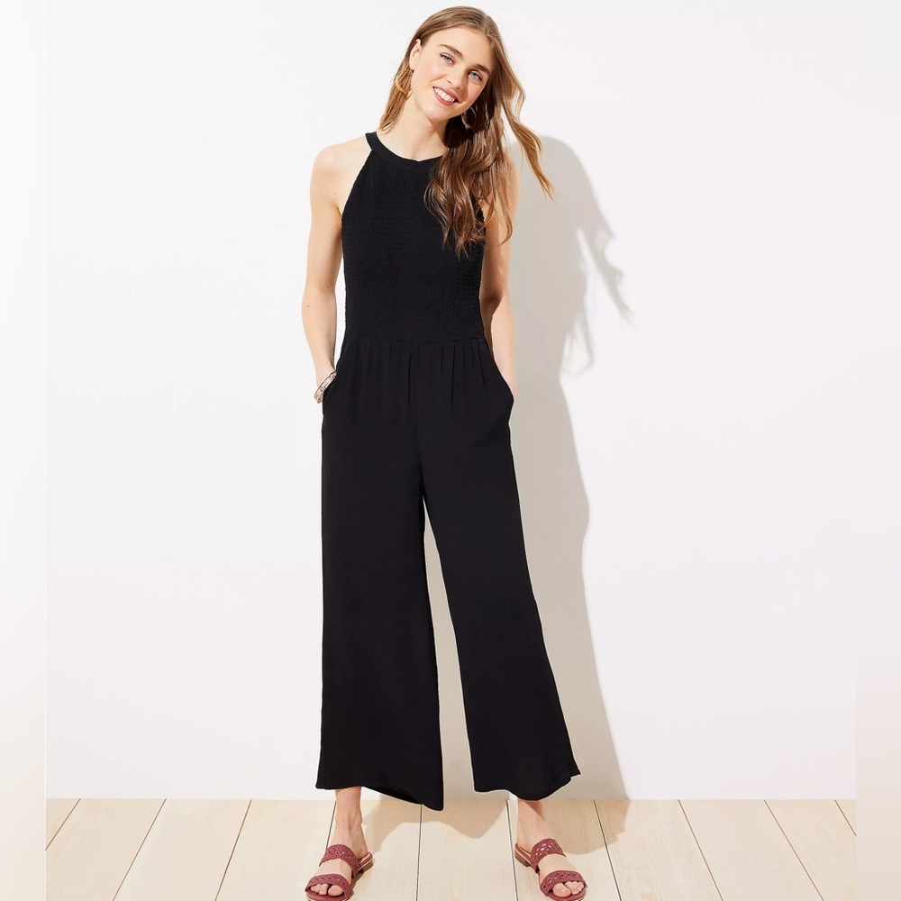 LOFT Black Smocked Wide Leg Jumpsuit
NWT Size 00 | Flowy Cropped Sleeveless